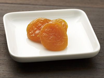 apricot (Prunus armeniaca)